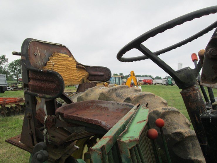 1982-john-deere-2840-image-19