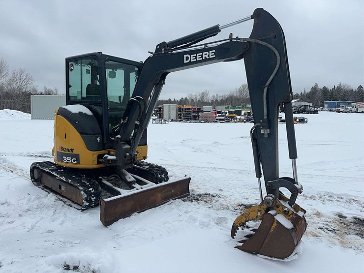 2019-deere-35g-image-3