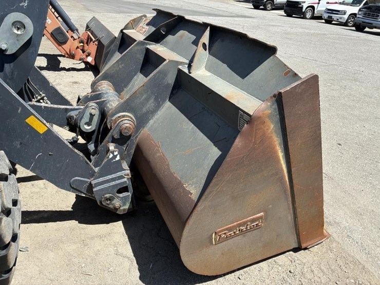 2021-deere-624l-image-9