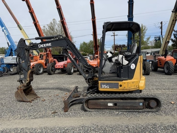 2018-deere-35g-image-7