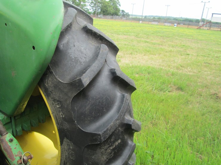 1976-john-deere-2040-image-12