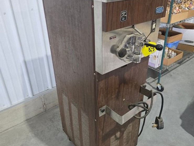 #49-•-sani-serv-w4611e-ice-cream-machine-image-6