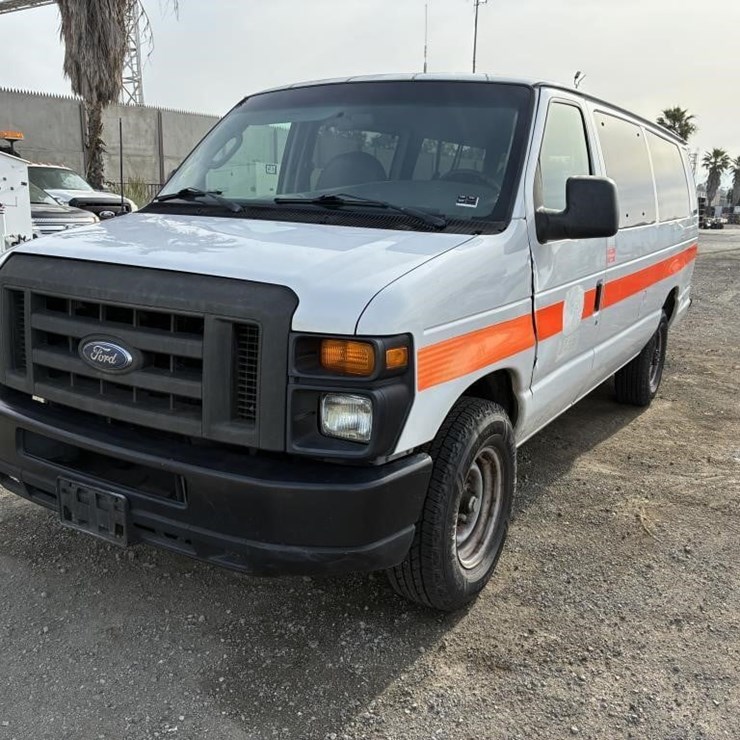 2008 FORD E350