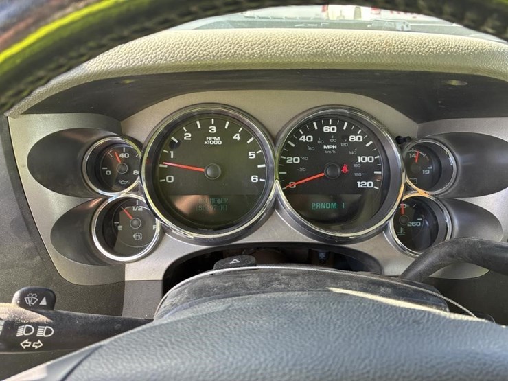 2012-gmc-sierra-2500-image-15