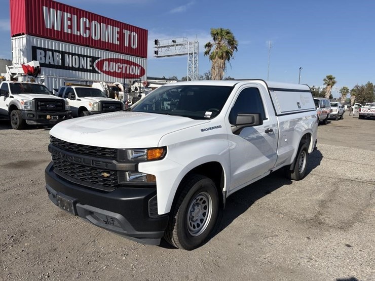 2021-chevrolet-silverado-1500-image-1