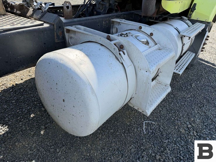 1998-kenworth-t800-image-35