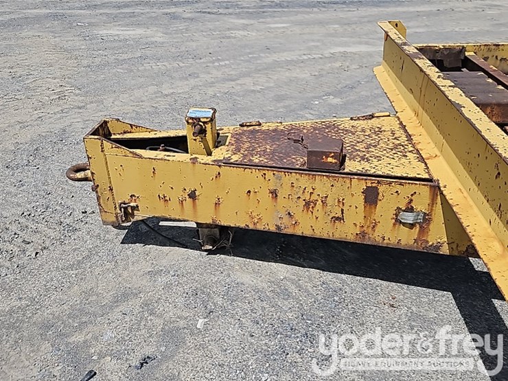 tag-equipment-trailer,-tandem-axle,-pintail-hitch-,-yellow-image-7