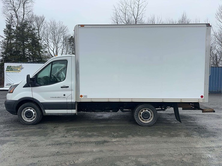 2018-ford-transit-image-8