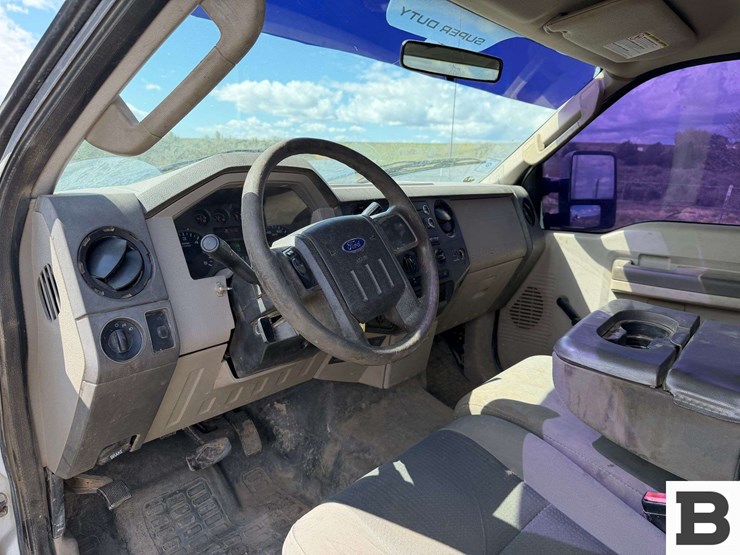 2010-ford-f250-image-33