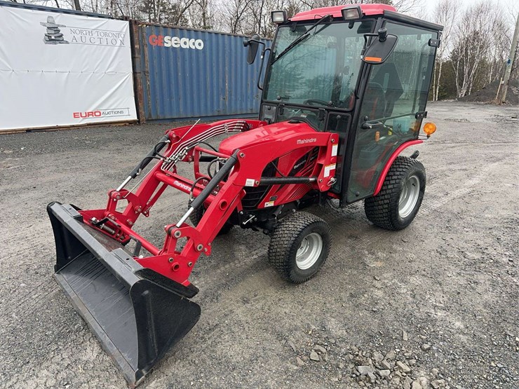 2023-mahindra-emax-25l-image-1