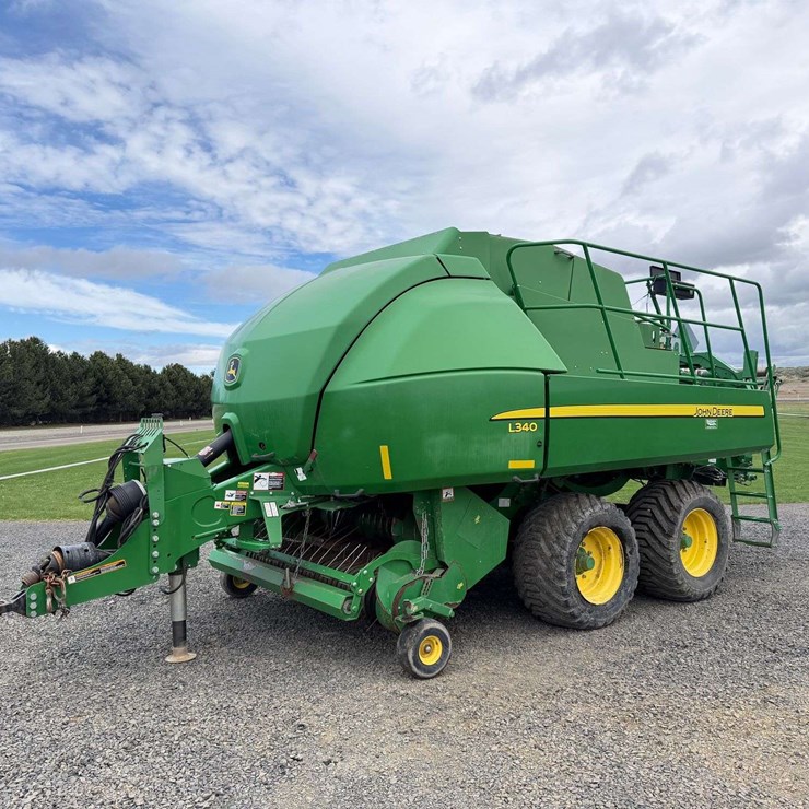 2015 JOHN DEERE L340