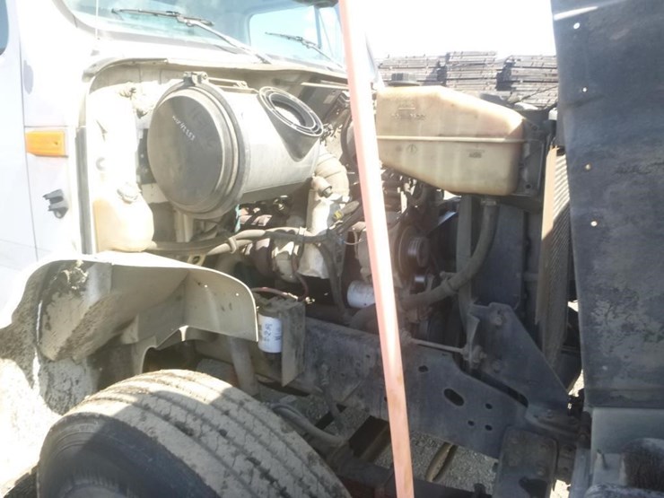 2001-international-4900-image-18