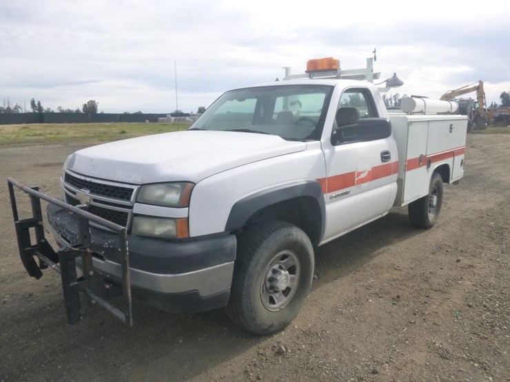 2007-chevrolet-2500-image-2