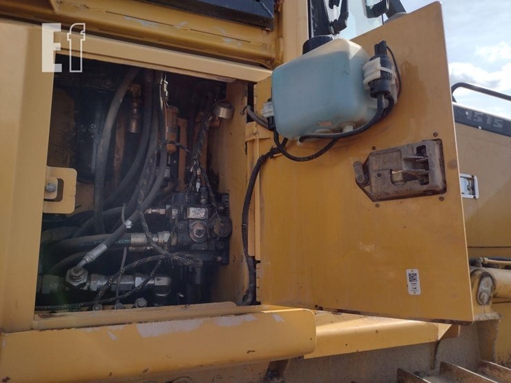 2005-deere-700h-xlt-image-32