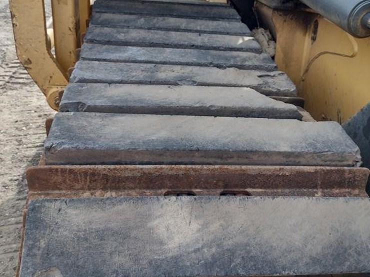 2013-deere-700k-lgp-image-43