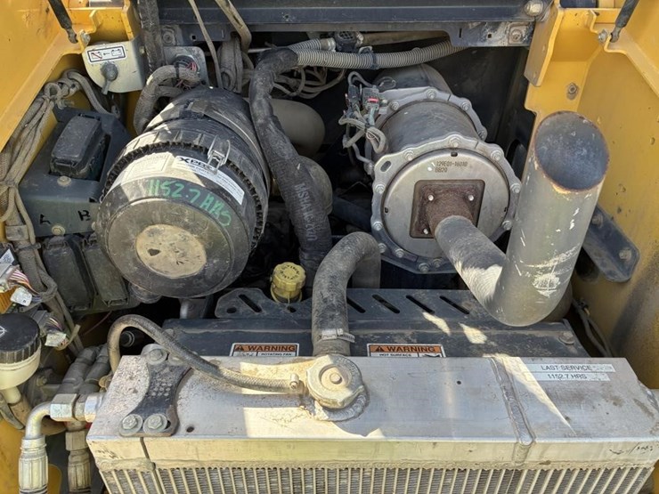 2018-yanmar-s220r-image-25