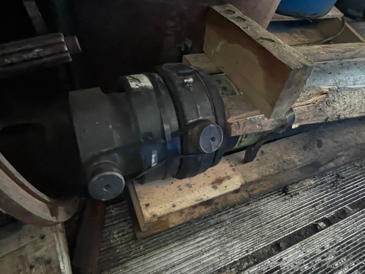 #10400-•-mailot-industries-dump-truck-hydraulic-cylinder-image-2