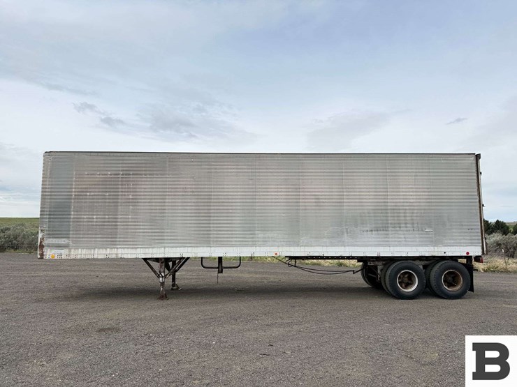 1974-fruehauf-trailer-image-2