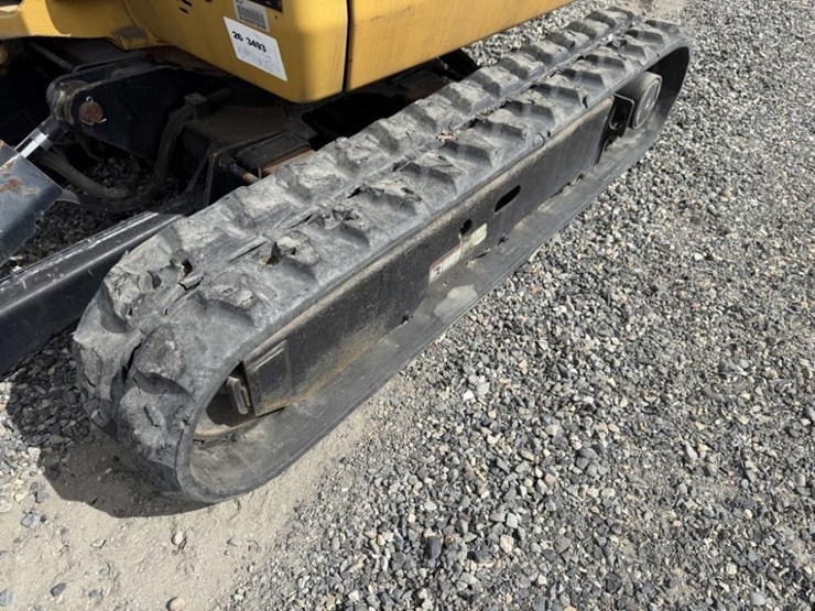 2017-caterpillar-301.7d-image-21