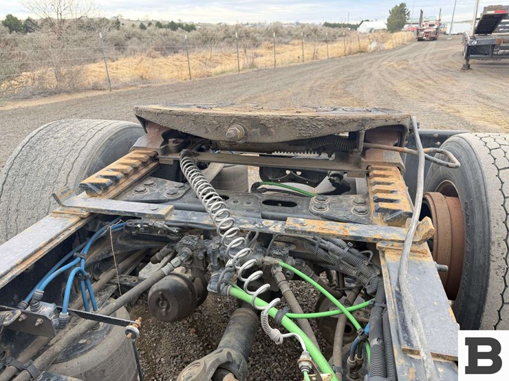 2018-freightliner-cascadia-125-image-22