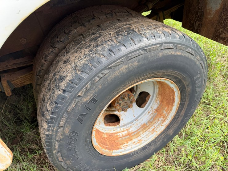 #521-•-#521-•-2001-gmc-sierra-pickup-truck-image-19