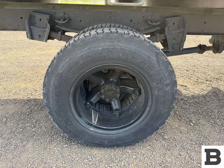 1985-international-1854-flatbed-truck-image-26