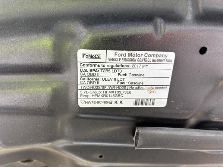 2017-ford-explorer-image-8
