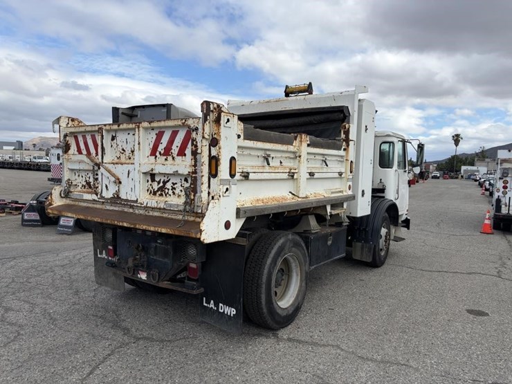 2011-autocar-xpeditor-image-3