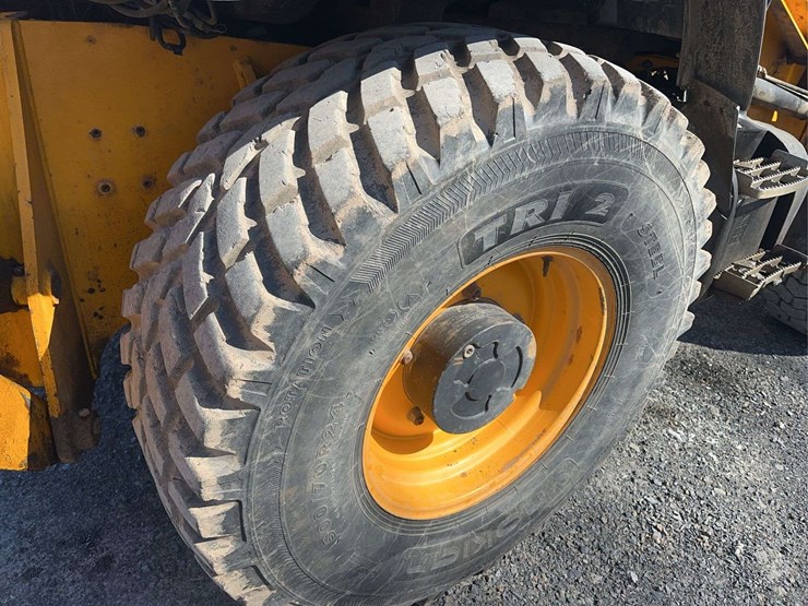 2012-jcb-3cx-image-11