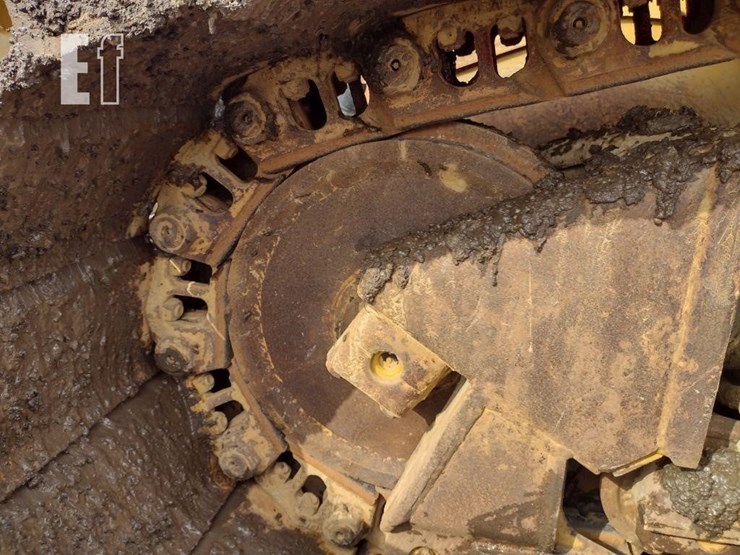 caterpillar-d6-image-23