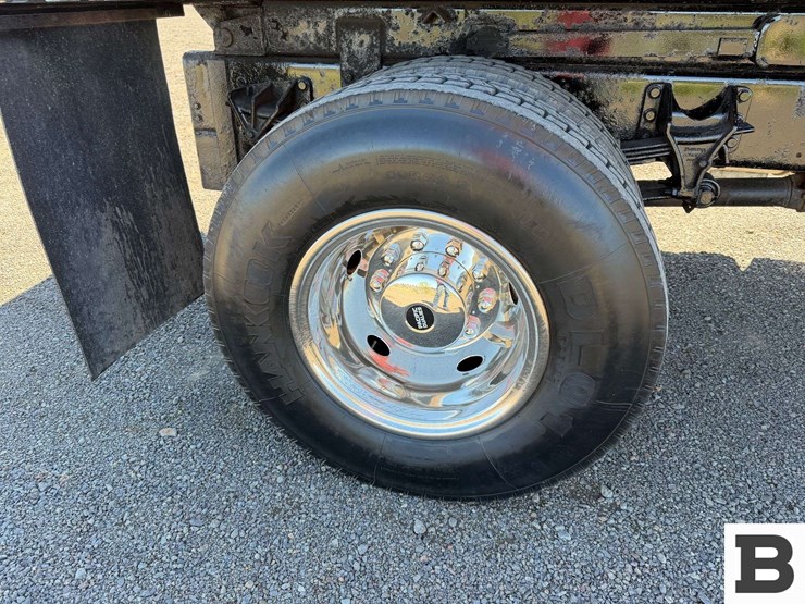 2010-ford-f750-image-30