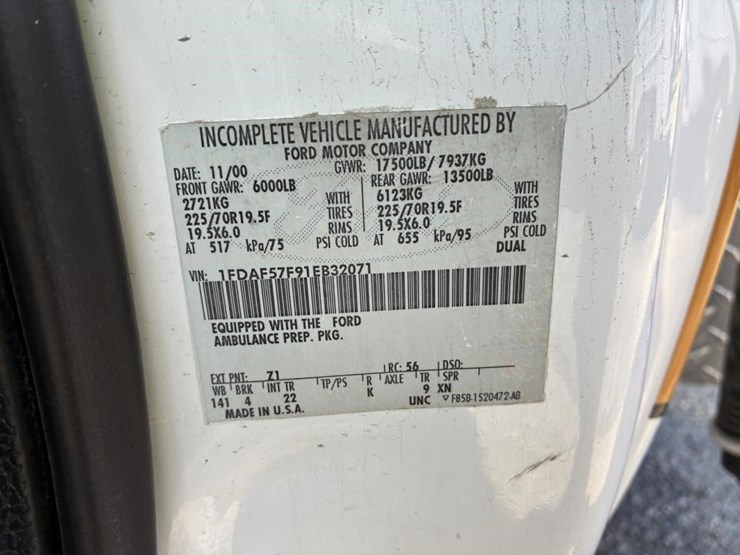 2001-ford-f550-image-18