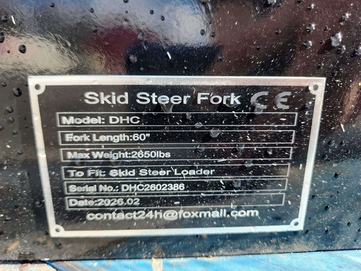 future-ft-dhc-skid-steer-forks-image-2