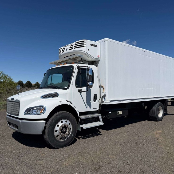 2009 Freightliner M2 Box Van Truck