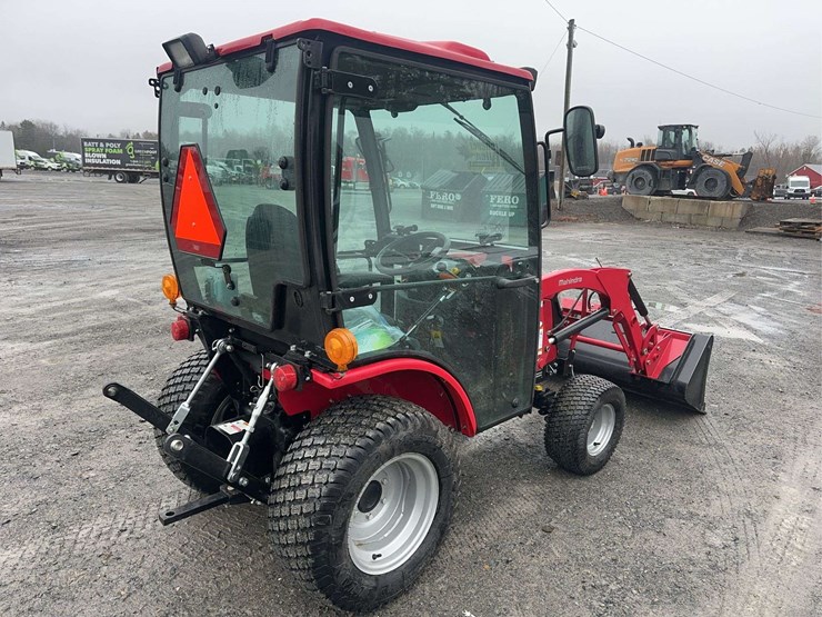 2023-mahindra-emax-25l-image-5