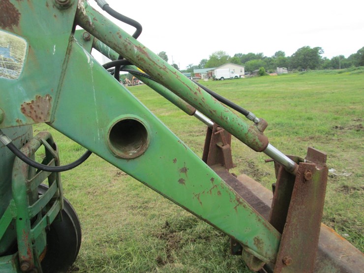 1982-john-deere-2840-image-28