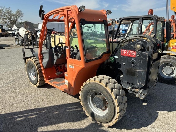 2015-jlg-g5-18a-image-4