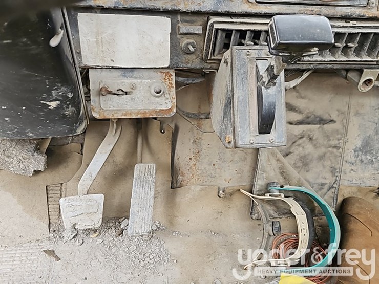 international-f-2654-image-31