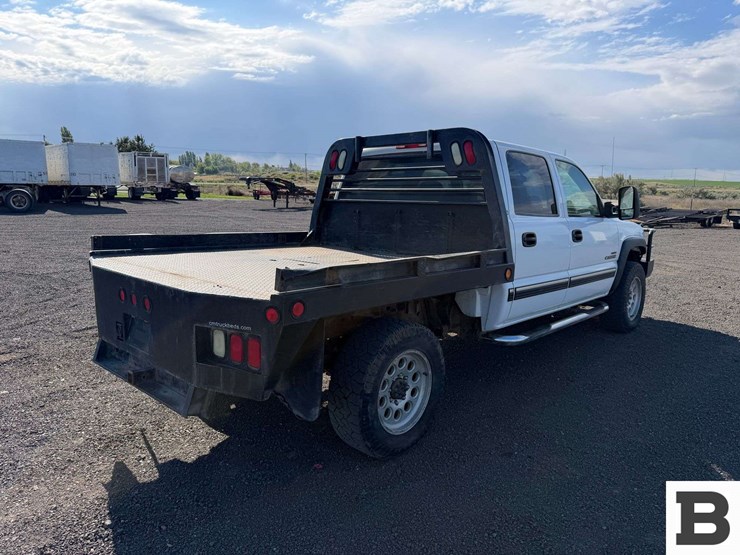 2002-chevrolet-silverado-2500hd-image-5