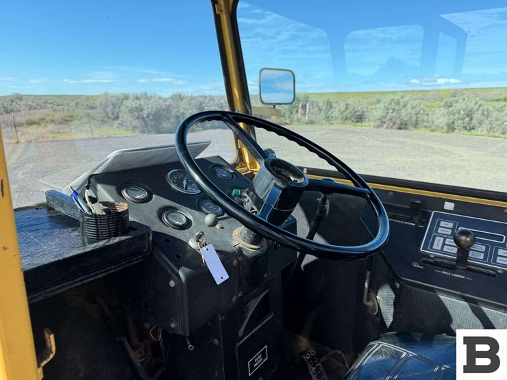 new-holland-1085-image-61