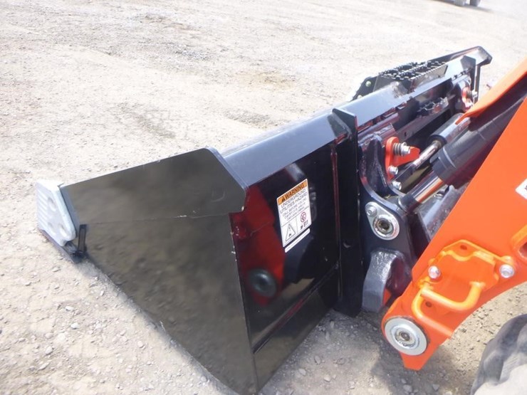 2024-kubota-svl75-3-image-12