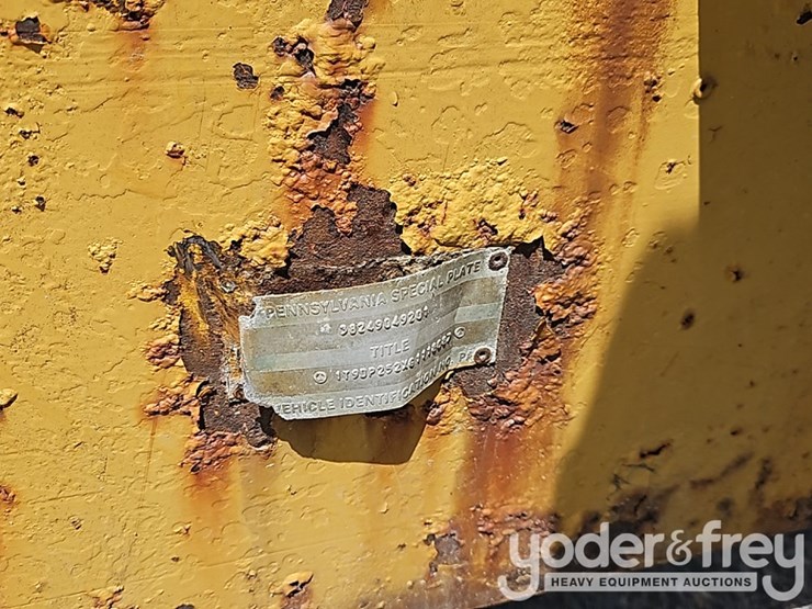 tag-equipment-trailer,-tandem-axle,-pintail-hitch-,-yellow-image-19