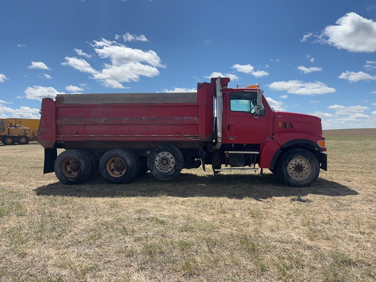 2003-sterling-lt9500-image-4
