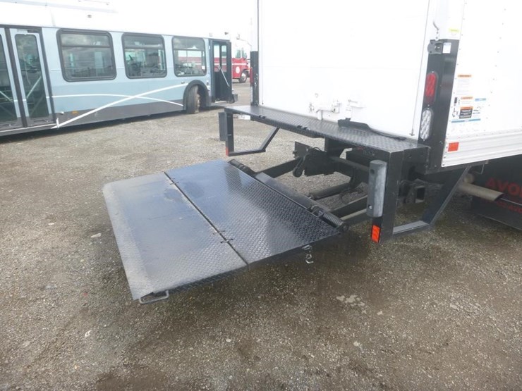 2022-ford-f450-xl-image-9