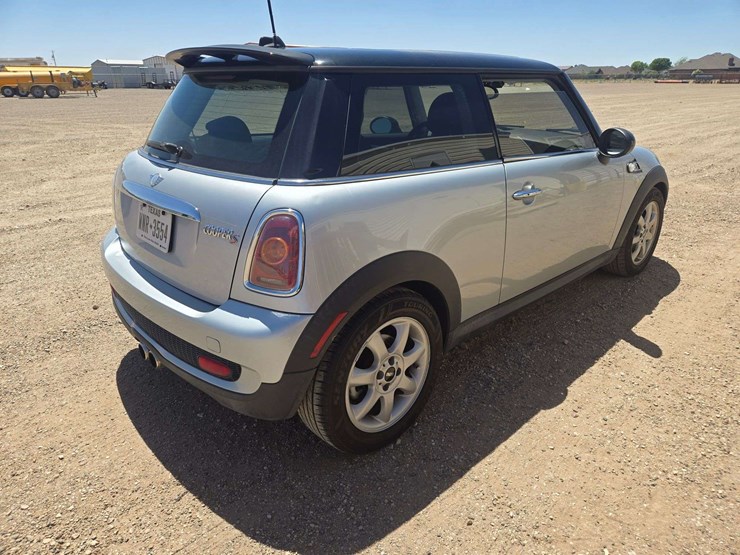 2008-mini-cooper-s-hatchback-2d-image-3