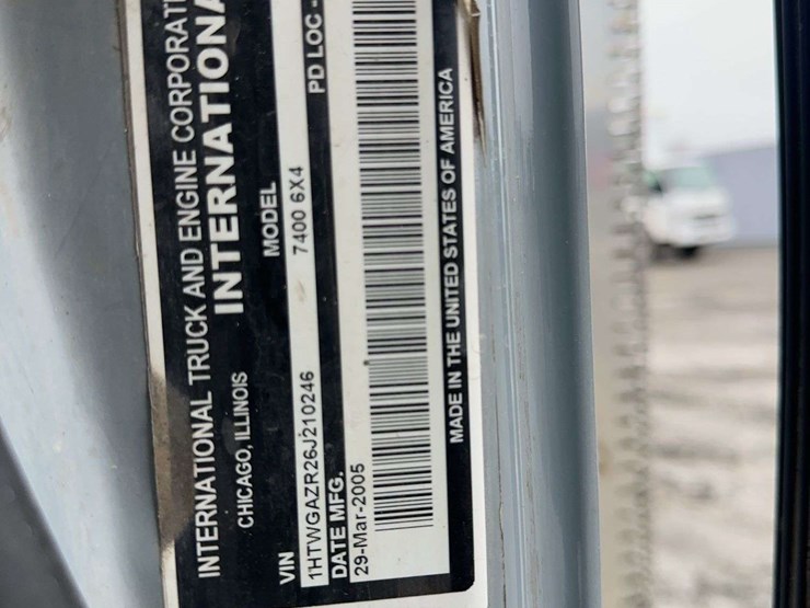 2006-international-7400-image-34