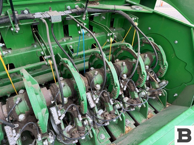 2015-john-deere-l340-image-75