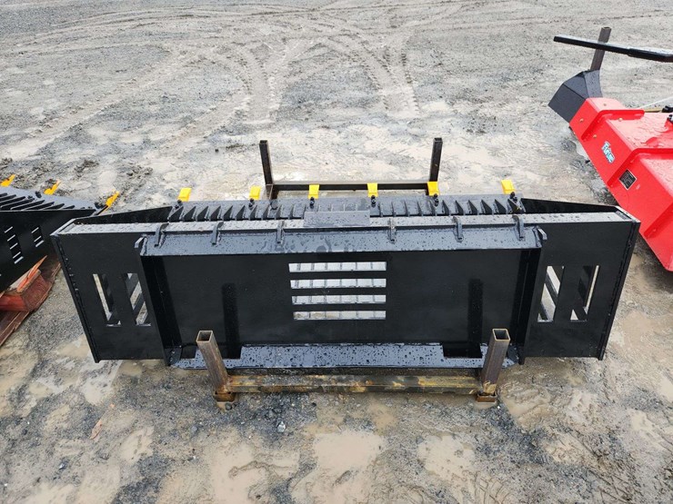 future-ft-clg72-skid-steer-rock-bucket-image-2