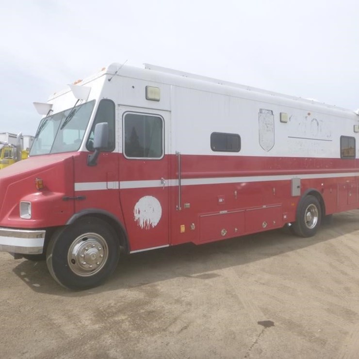 2005 FREIGHTLINER MT55