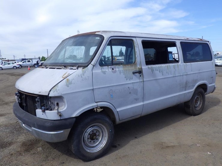 1997-dodge-ram-3500-image-1